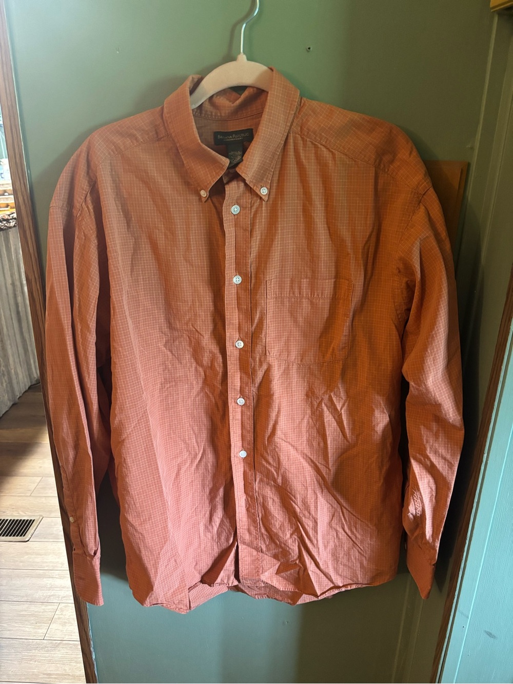 Classic Men's Banana Republic Button-Down Shirt - Orange Plaid